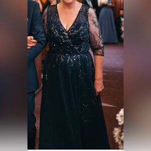 Elegant Navy Blue Evening Dress size 14 worn once